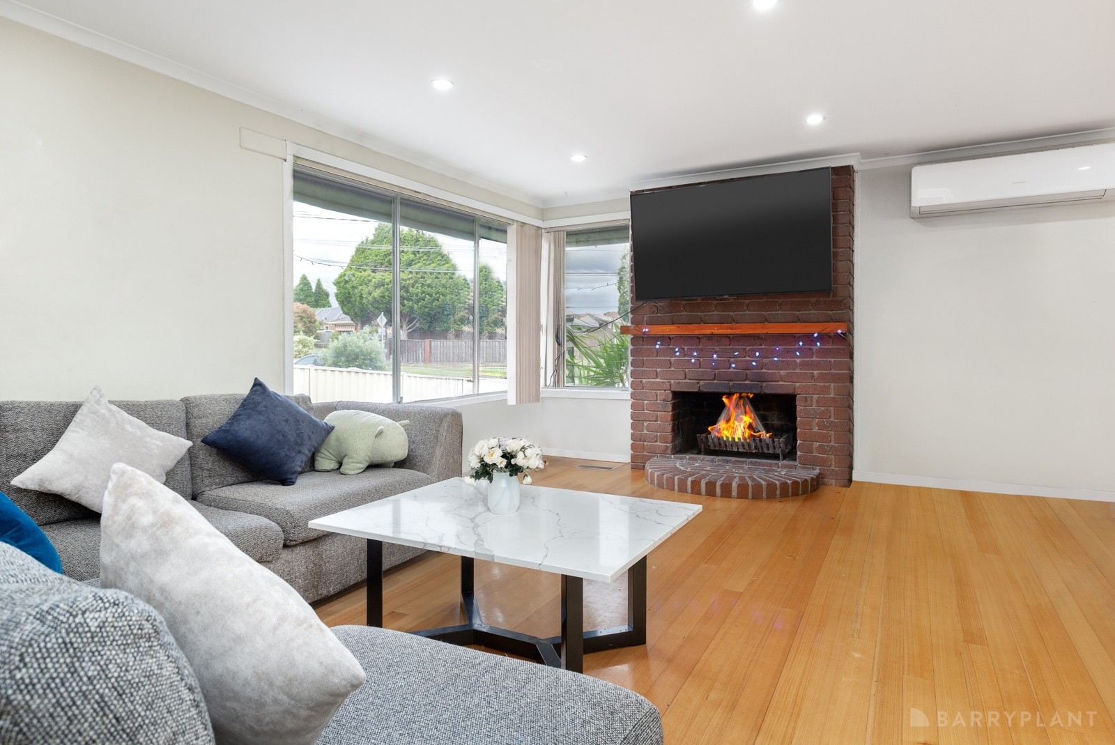 50 Aberdeen Drive, Dandenong North, VIC 3175 - Thumbnail 2 - 16/11/2023