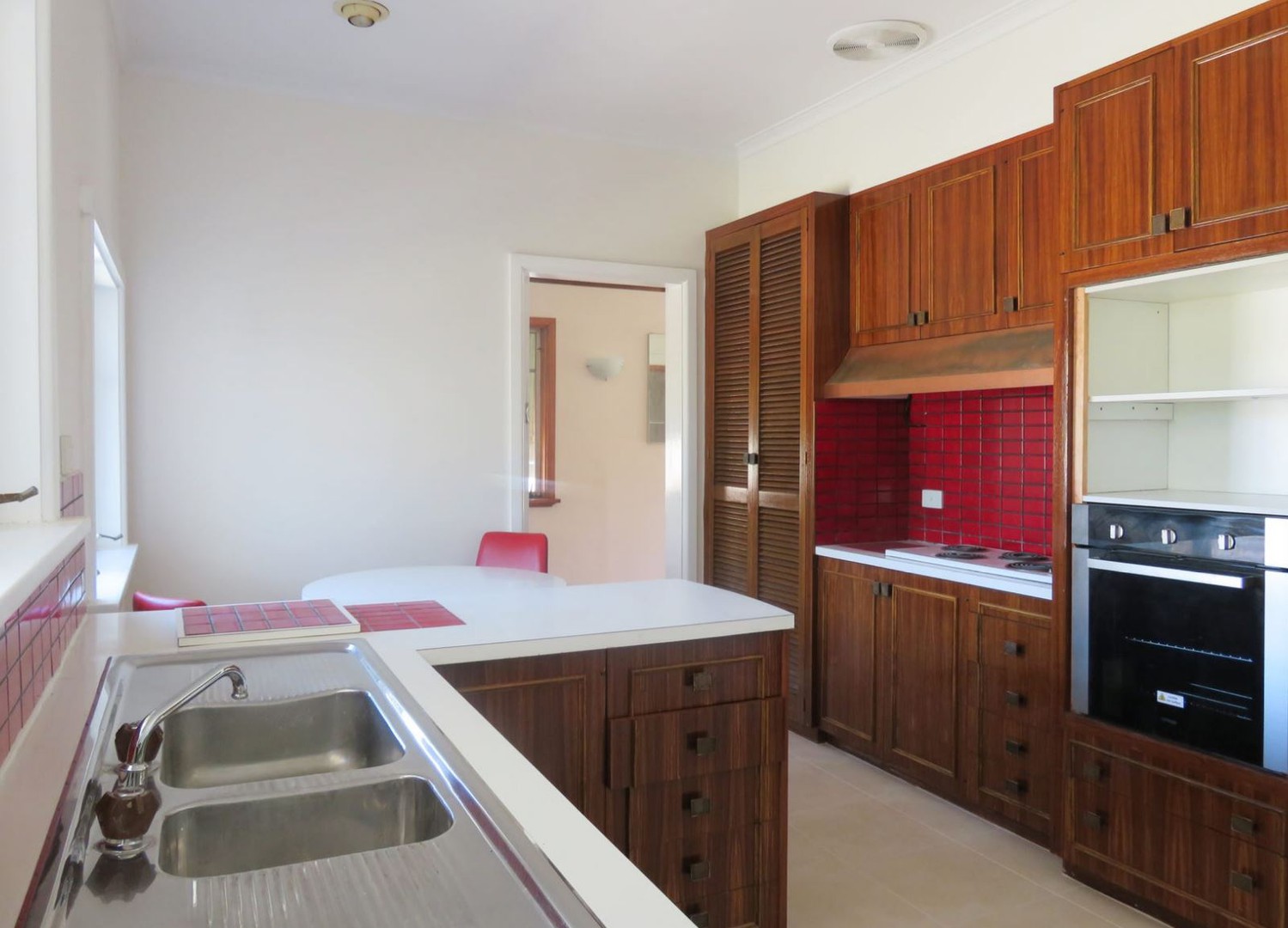 50 Canterbury Road, Blackburn South, VIC 3130 - Thumbnail 1 - 09/04/2026