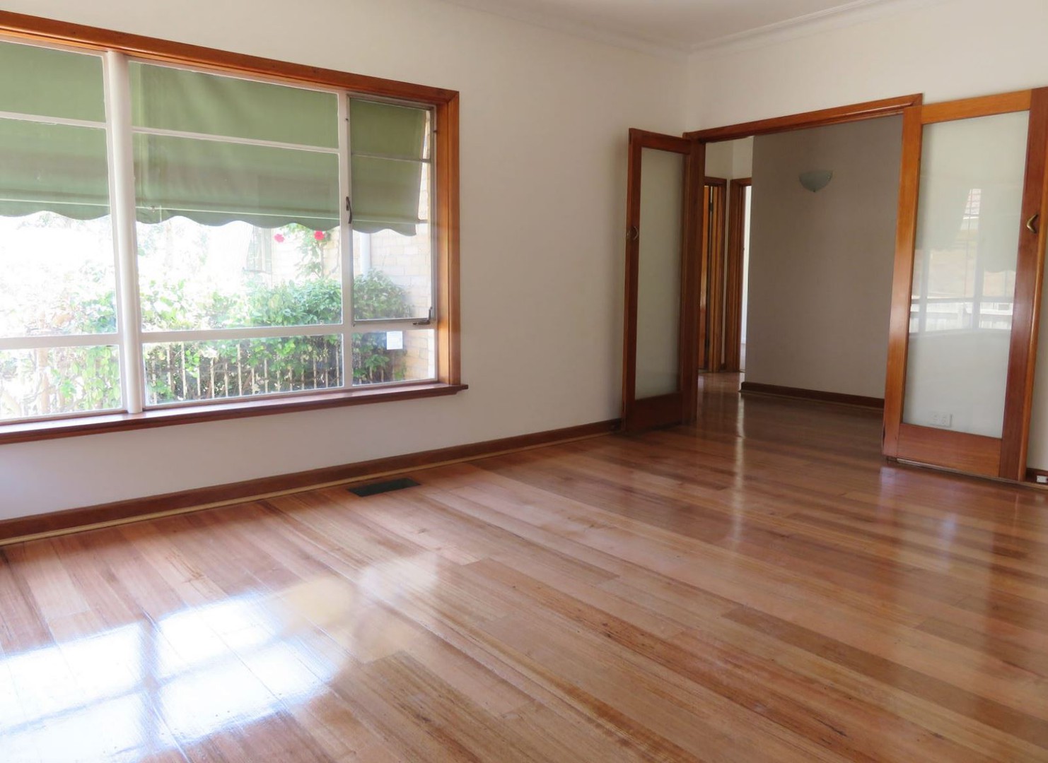 50 Canterbury Road, Blackburn South, VIC 3130 - Thumbnail 2 - 09/04/2026