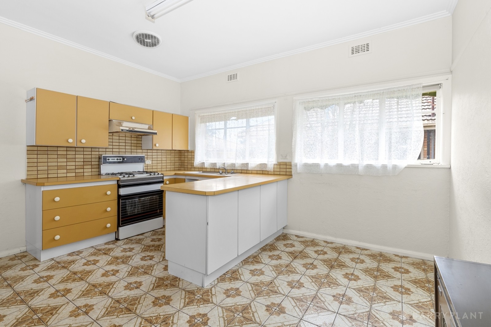 50 Dunblane Road, Noble Park, VIC 3174, Noble Park - Thumbnail 4