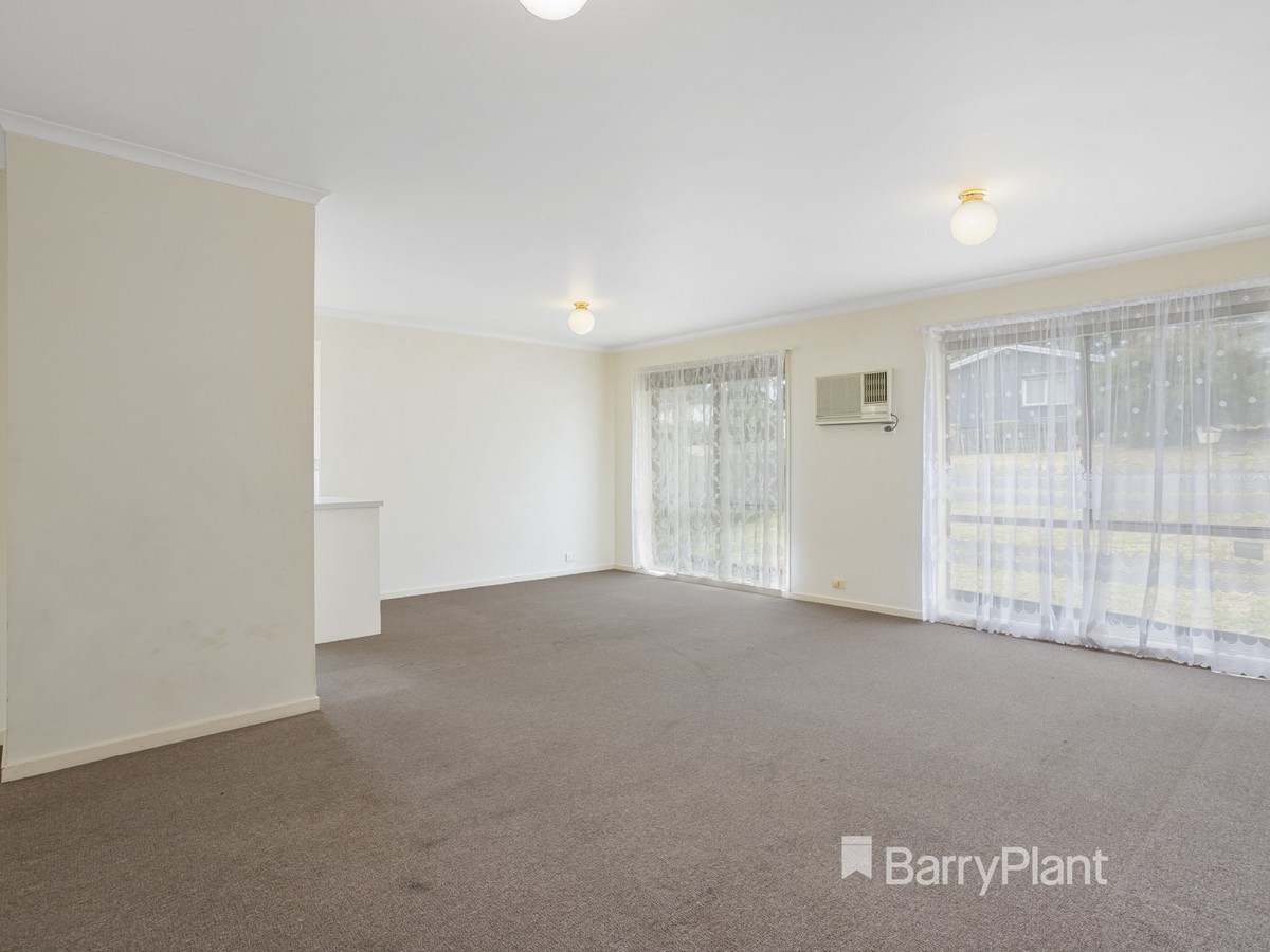 50 Eighth Avenue, Rosebud, VIC 3939, Rosebud - Thumbnail 2