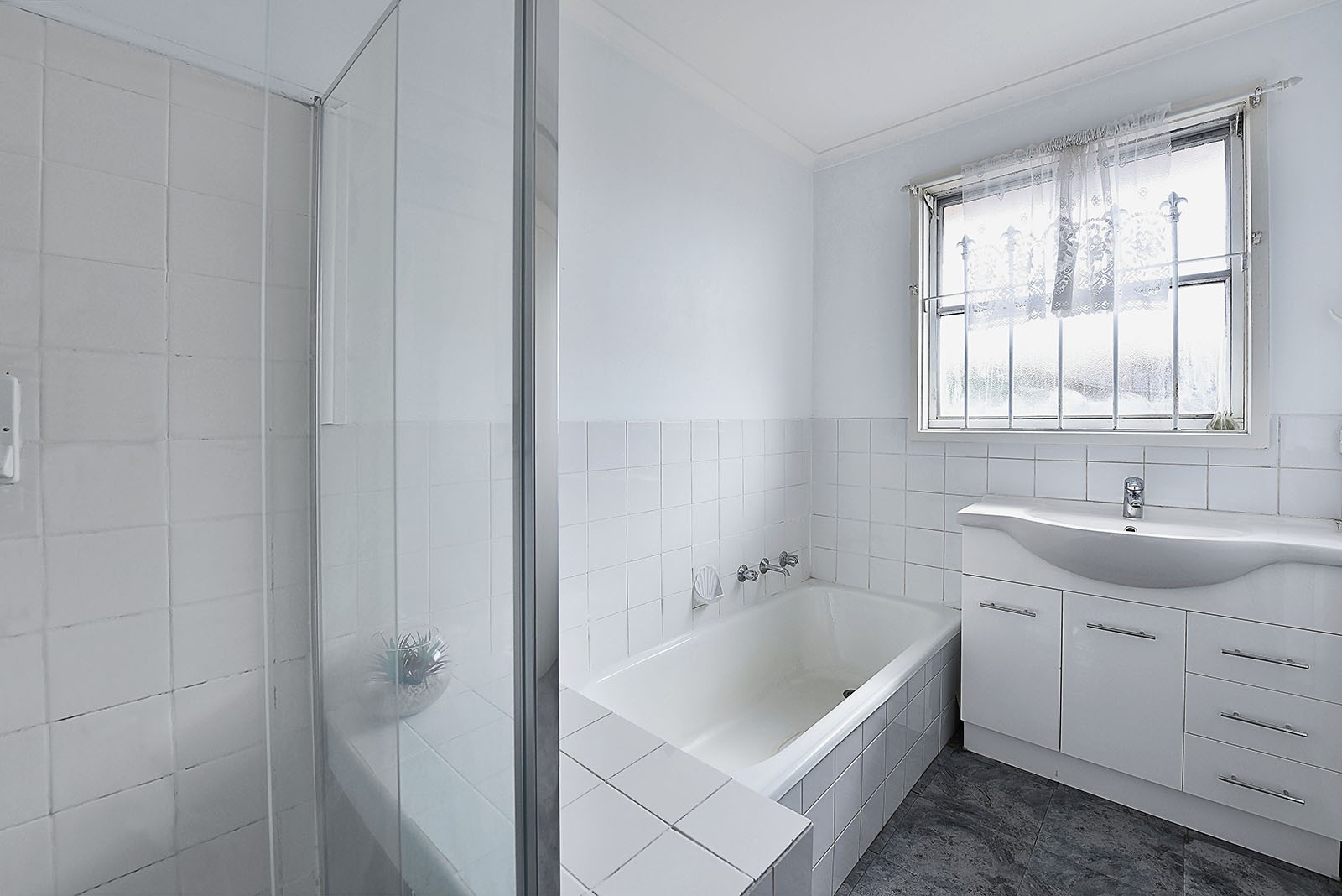 50 Erinbank Cres, Westmeadows, VIC 3049, Westmeadows - Thumbnail 5