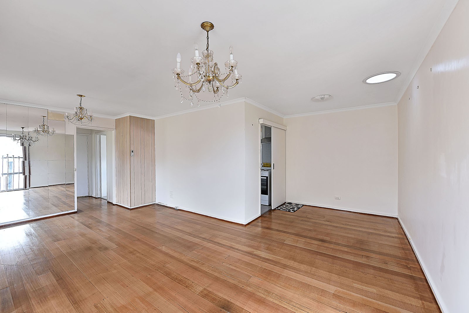 50 Erinbank Cres, Westmeadows, VIC 3049, Westmeadows - Thumbnail 2