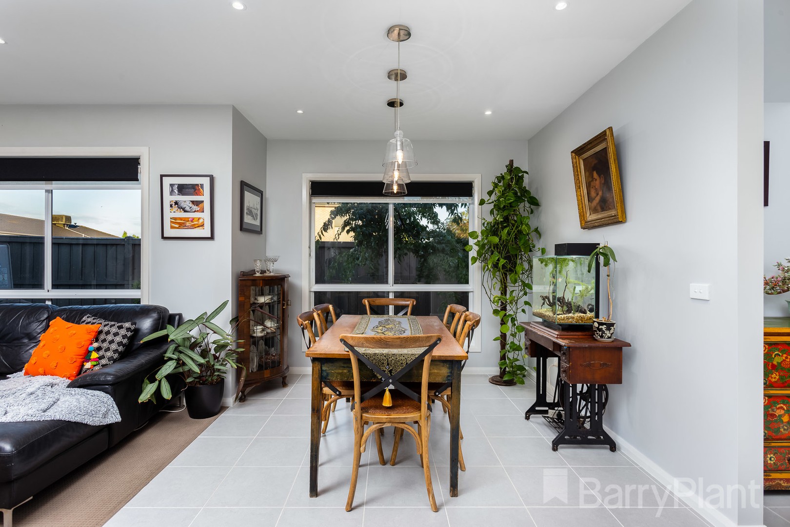 50 Featherbrook Drive, Point Cook, VIC 3030, Point Cook - Thumbnail 5