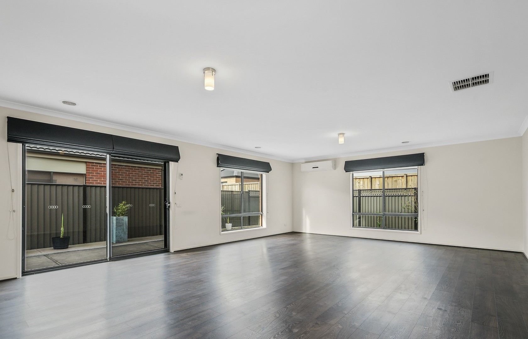 50 Glenrose Boulevard, Clyde North, VIC 3978, Clyde North - Thumbnail 4