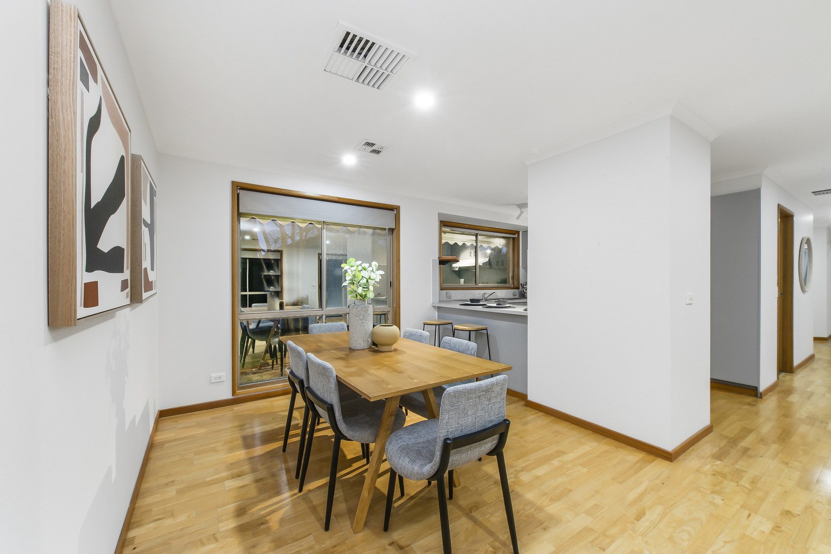 50 Grandview Crescent, Hillside, VIC 3037, Hillside - Thumbnail 8