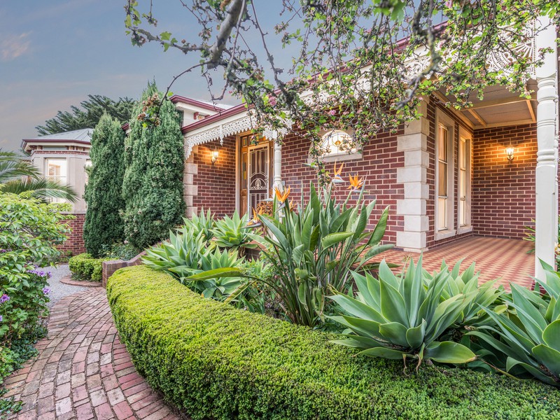 50 Grosvenor Drive, Wandana Heights, VIC 3216 - Image - 10/11/2025