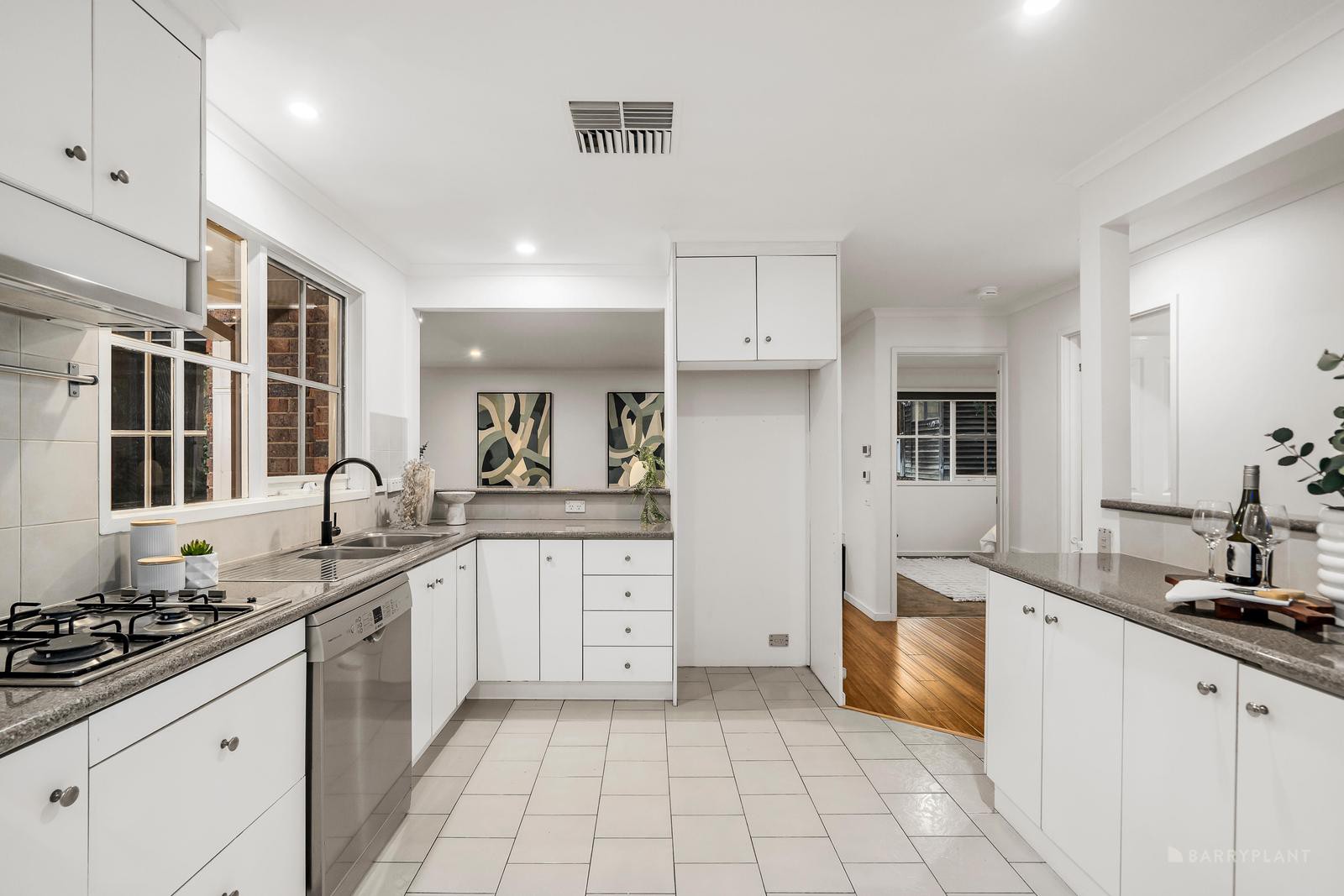 50 Highfield Avenue, Warranwood, VIC 3134, Warranwood - Thumbnail 3
