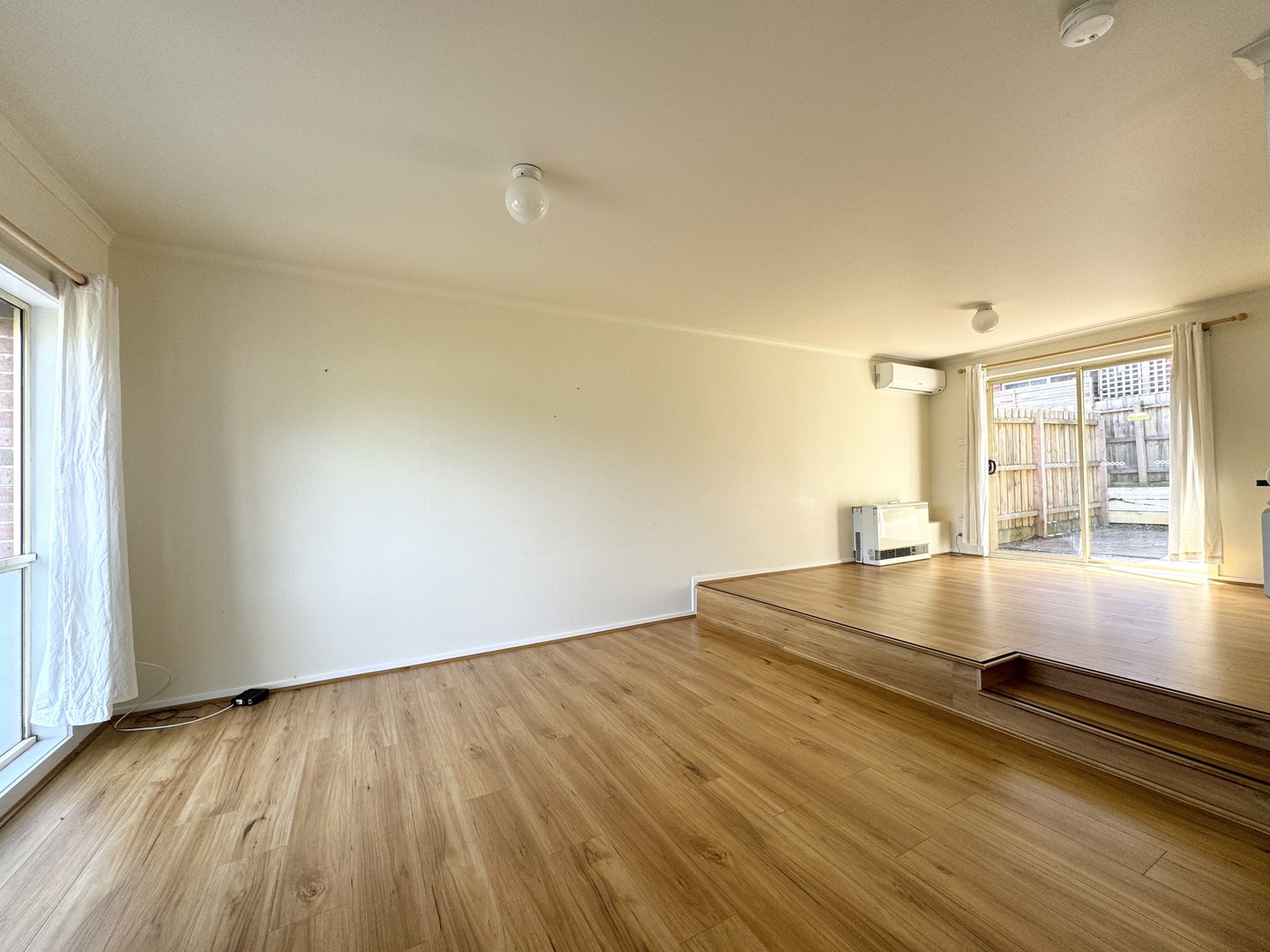 50 Kierens Way, Chadstone, VIC 3148 - Thumbnail 1 - 10/12/2025