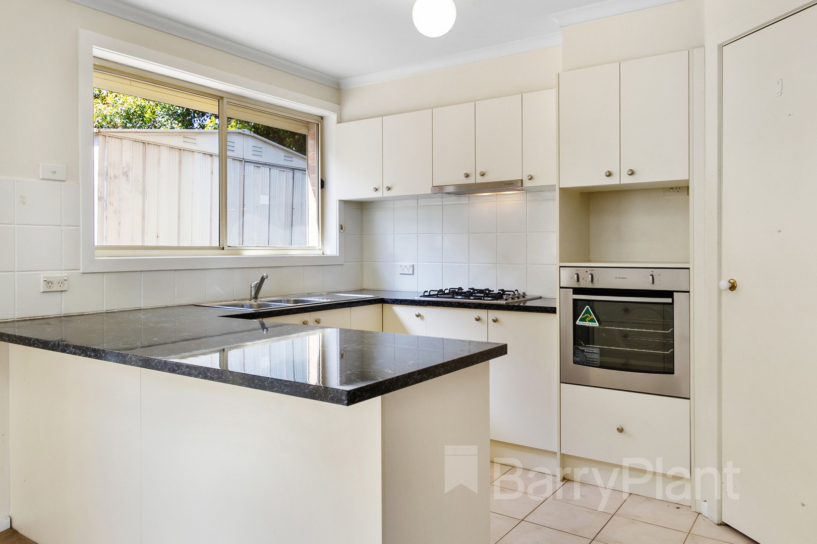 50 Kierens Way, Chadstone, VIC 3148 - Thumbnail 2 - 21/05/2021