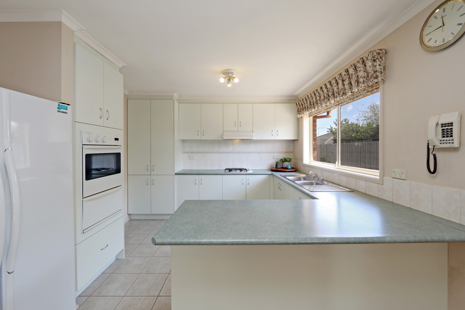 50 Liviana Drive, Rowville, VIC 3178, Rowville - Thumbnail 2