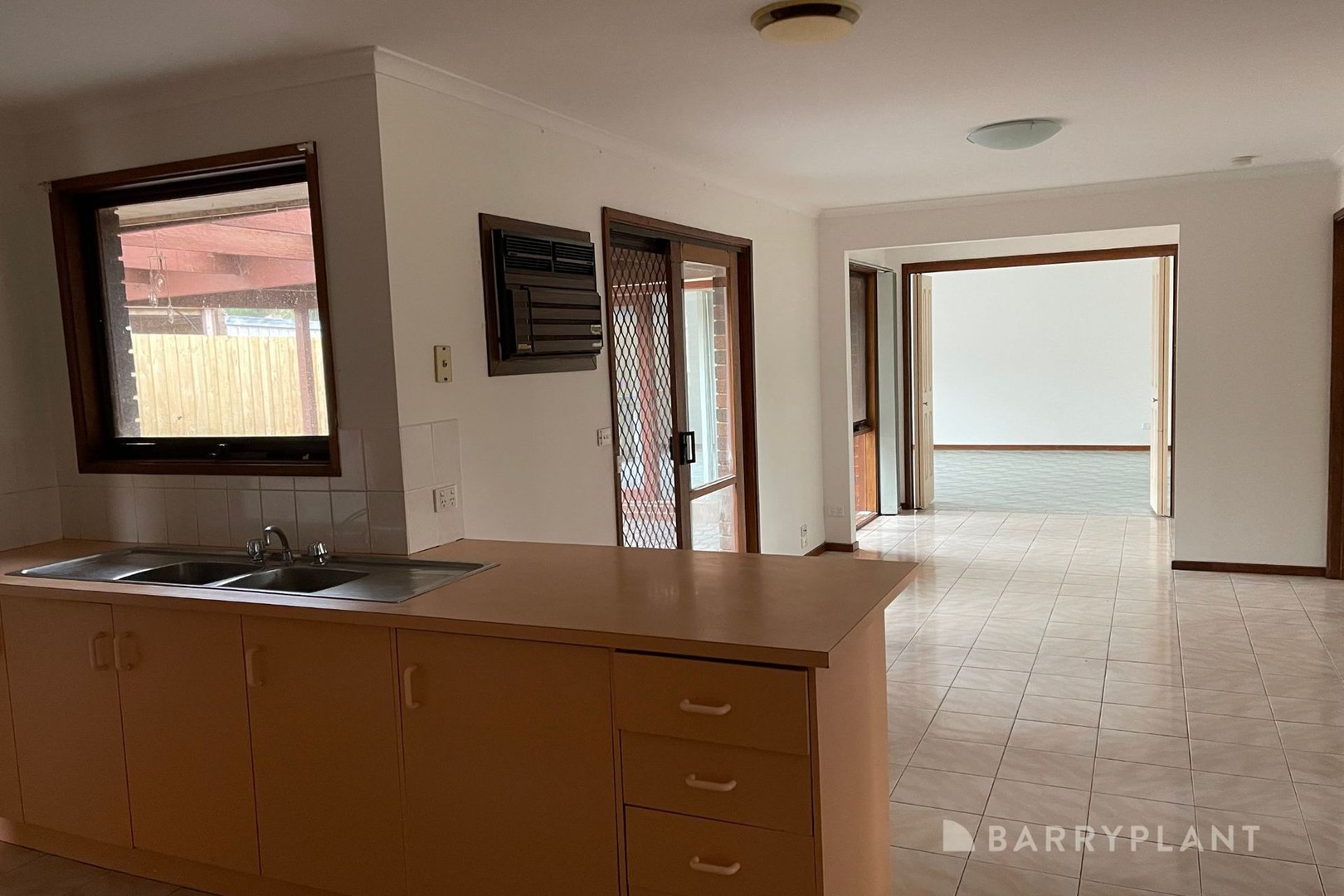 50 Mckenzie Crescent, Hoppers Crossing, VIC 3029 - Thumbnail 2 - 30/05/2025