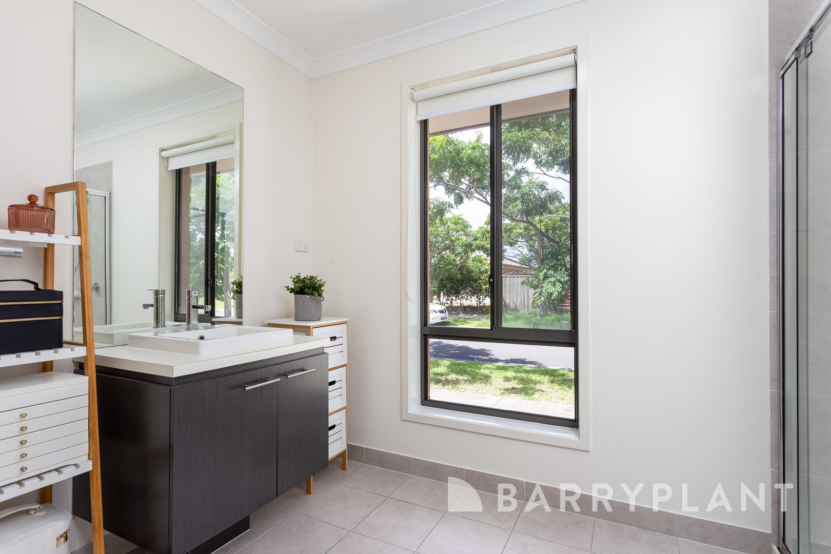 50 Middleton Drive, Point Cook, VIC 3030 - Thumbnail 2 - 22/01/2024