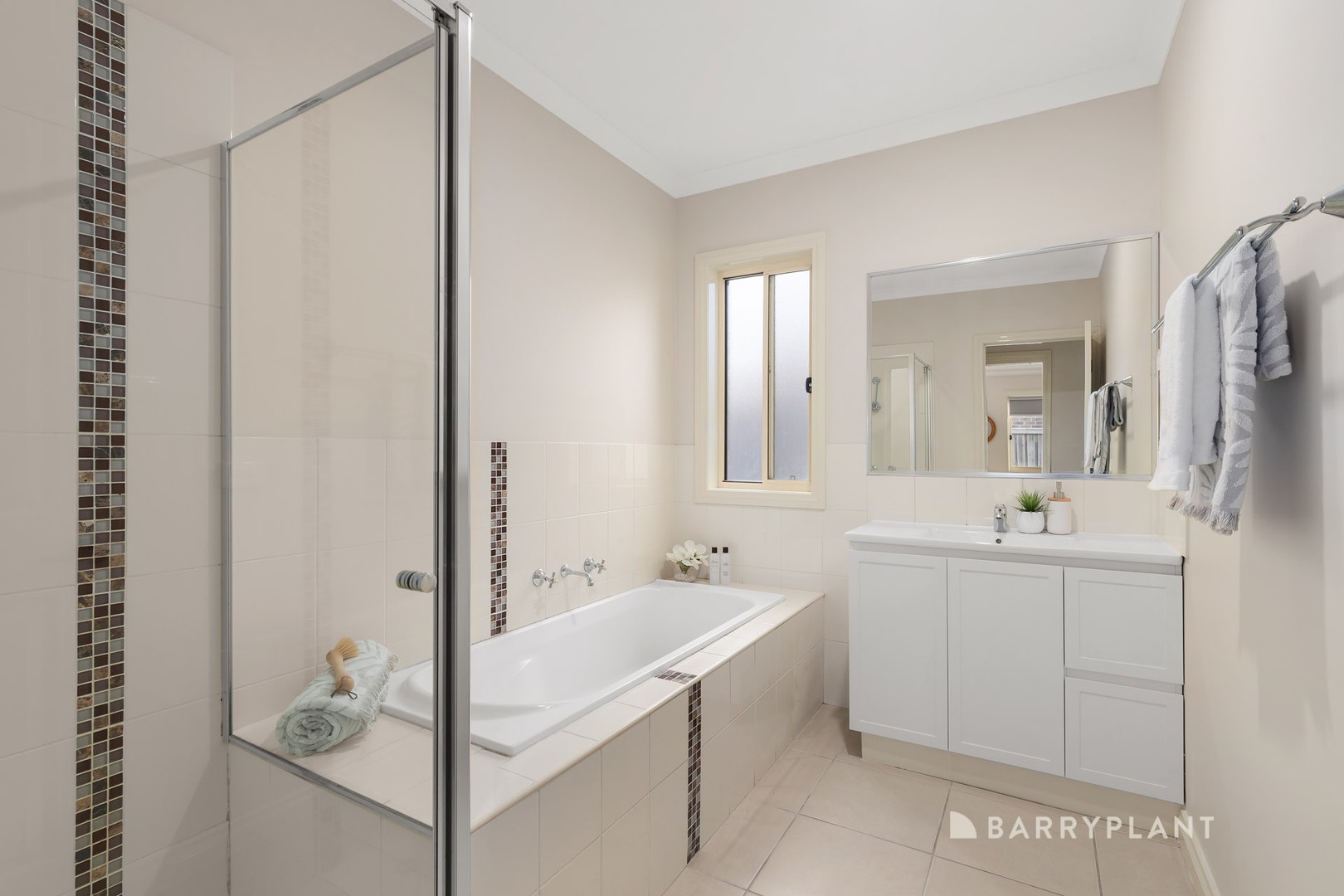 50 Tuross Crescent, South Morang, VIC 3752, South Morang - Thumbnail 7