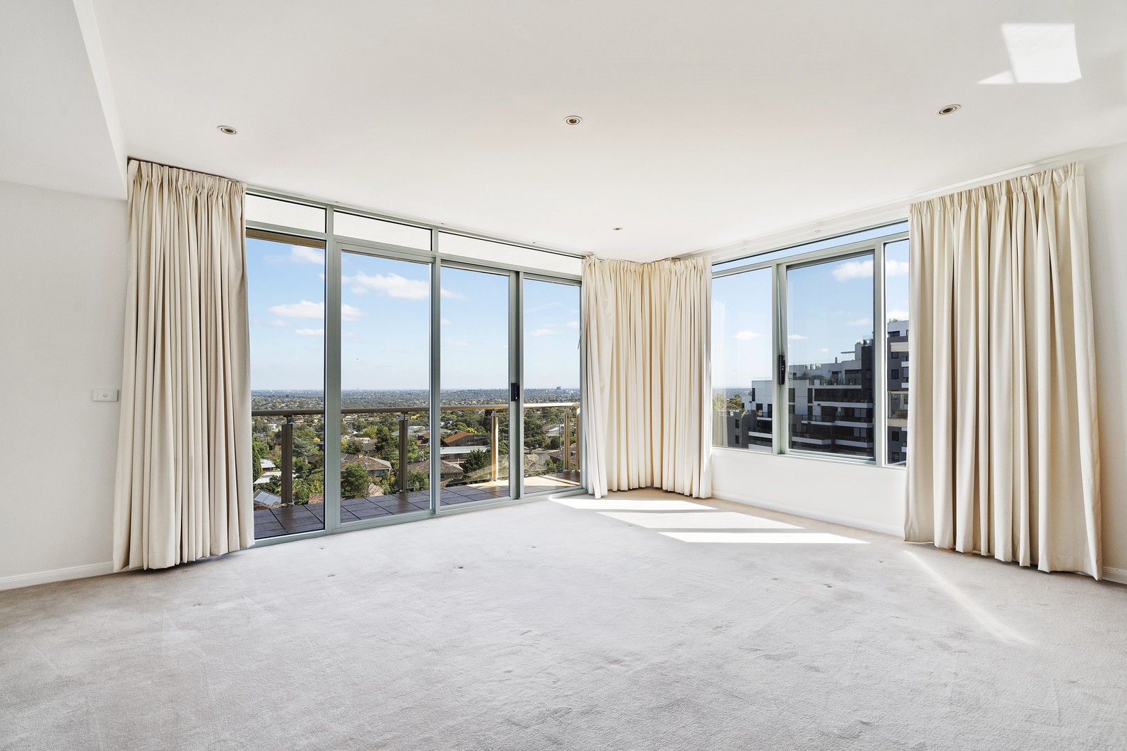 5002/2 Sovereign Point Court, Doncaster, VIC 3108, Doncaster - Thumbnail 5