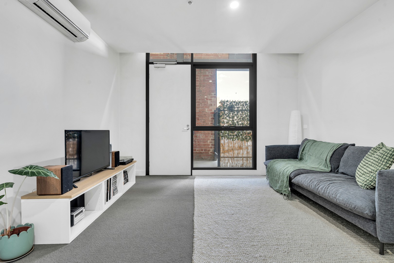 5009/185 Weston Street, Brunswick East, VIC 3057 - Thumbnail 2 - 08/01/2025