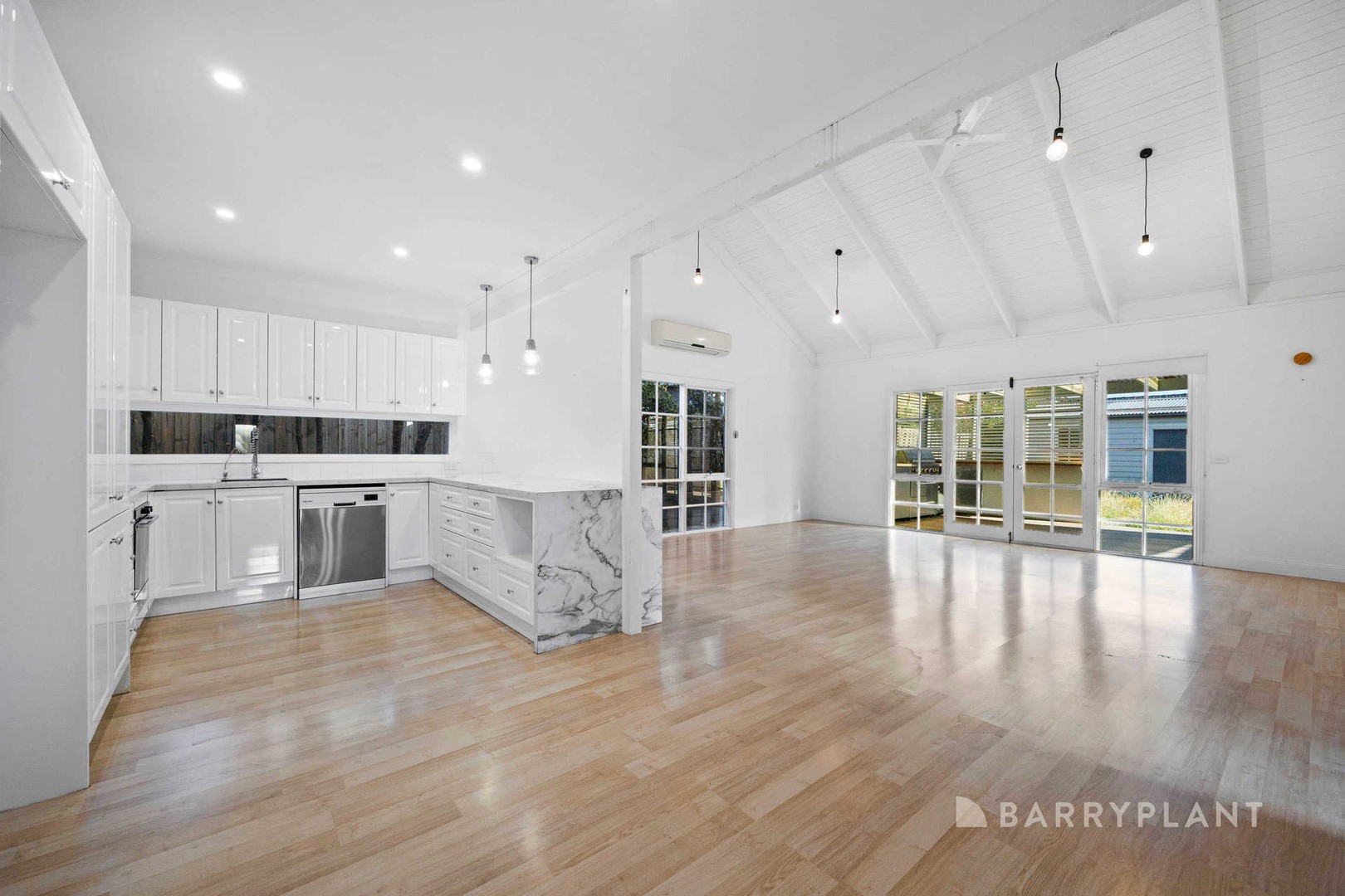 501 Howard Street, Soldiers Hill, VIC 3350 - Thumbnail 1 - 02/01/2024