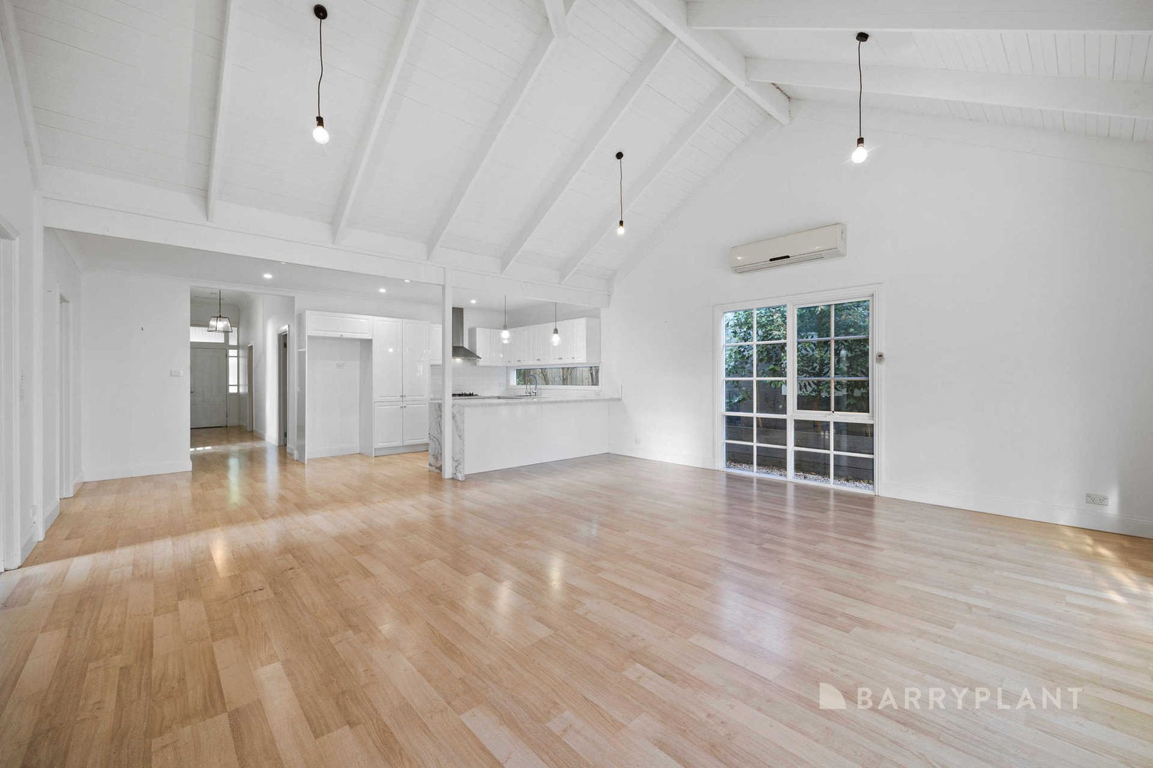 501 Howard Street, Soldiers Hill, VIC 3350 - Thumbnail 2 - 02/01/2024