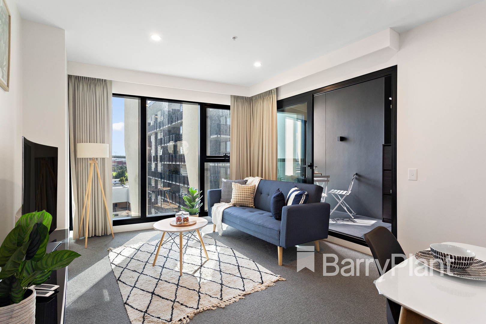 501A/16 Pearl River Road, Docklands, VIC 3008, Docklands - Thumbnail 2
