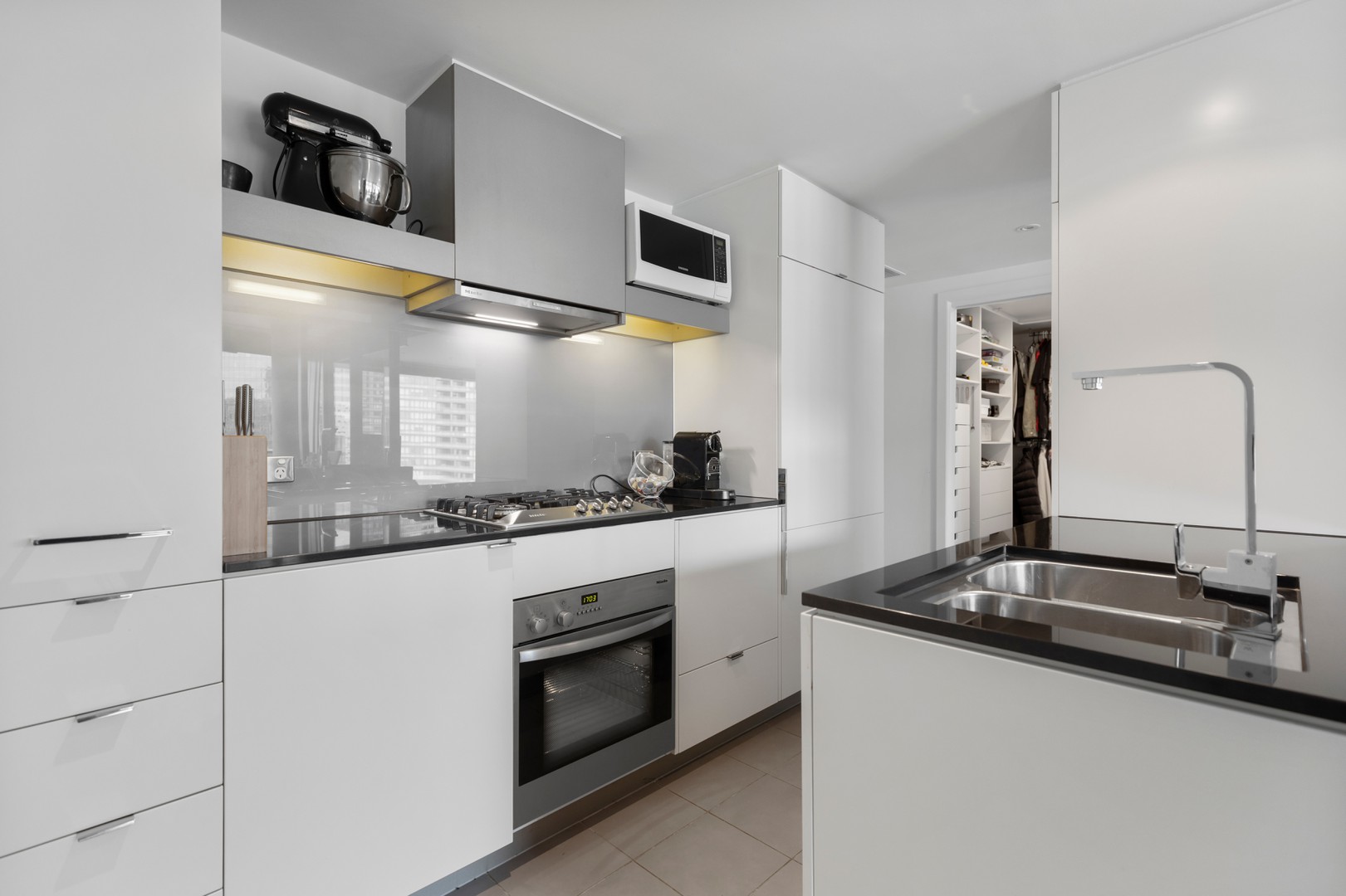 503/98 River  Esplanade, Docklands, VIC 3008, Docklands - Thumbnail 2