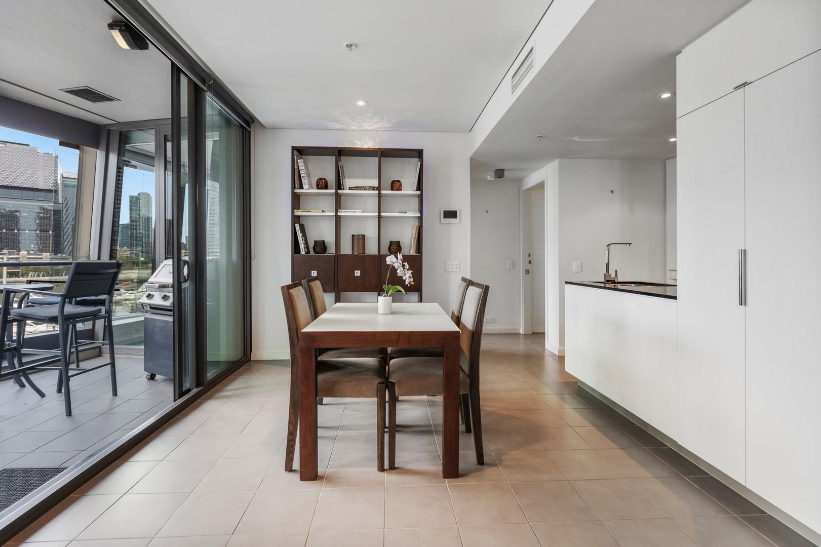 503/98 River  Esplanade, Docklands, VIC 3008, Docklands - Thumbnail 3