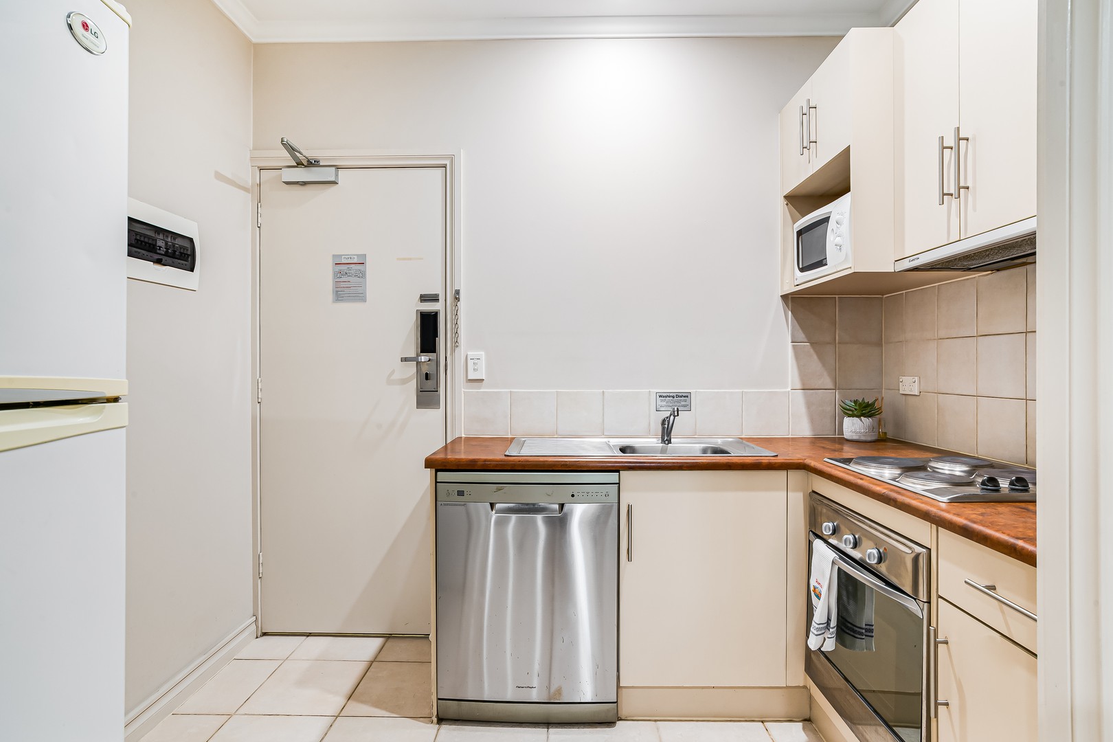 504/88 Frome Street, Adelaide, SA 5000, Adelaide - Thumbnail 4