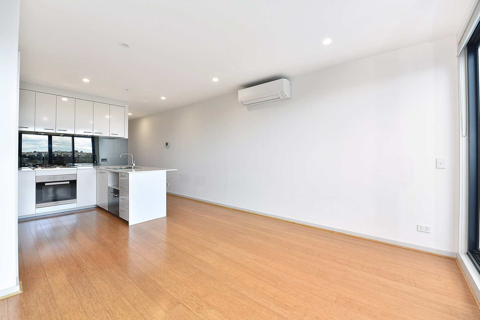 508/316 Pascoe Vale  Road, Essendon, VIC 3040, Essendon - Thumbnail 4