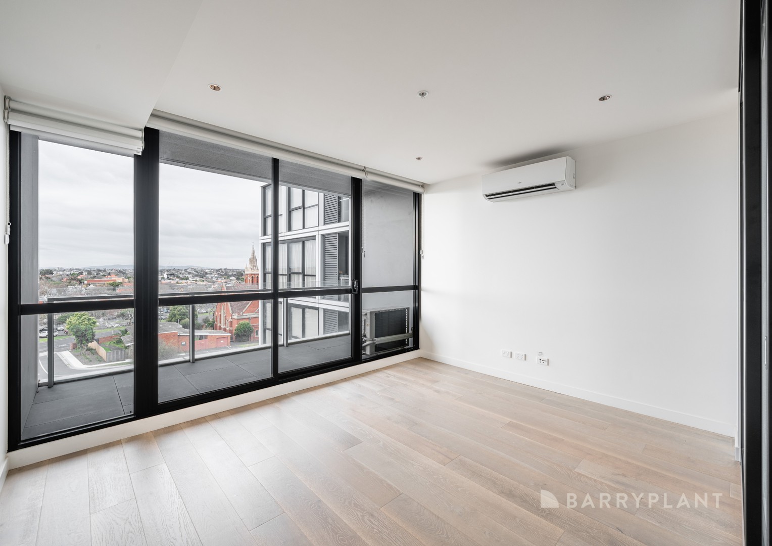 509/19 Russell Street, Essendon, VIC 3040 - Thumbnail 1 - 07/08/2024