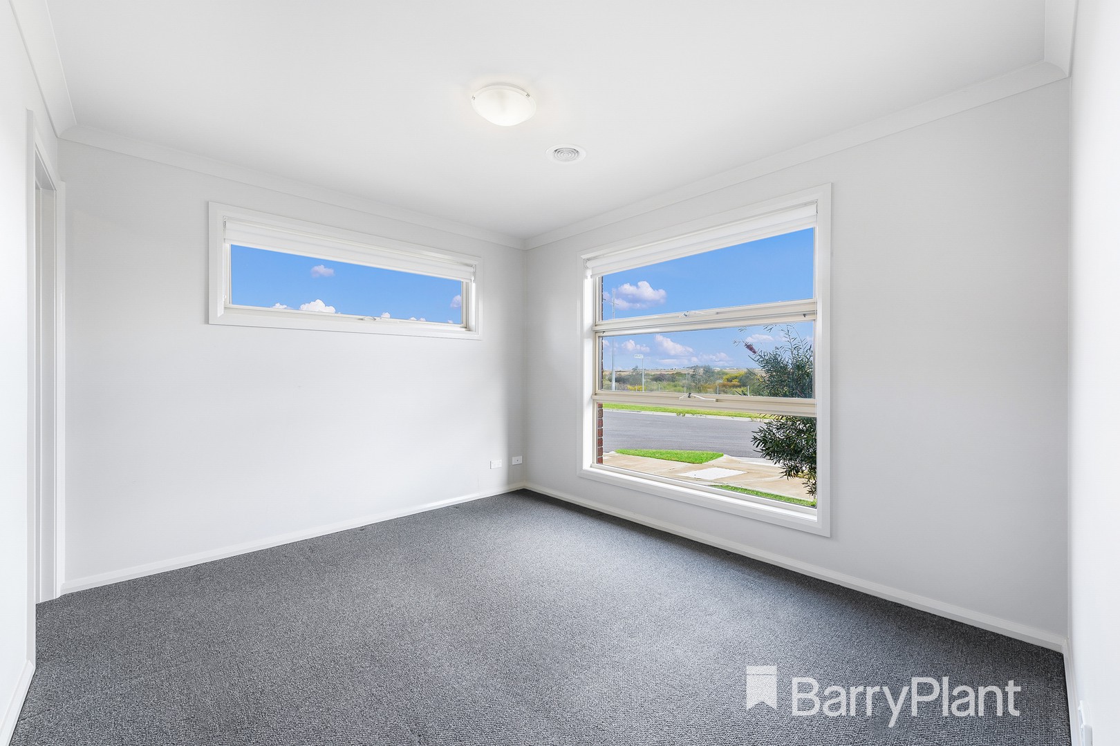 51 Abbeygate Drive, Werribee, VIC 3030, Werribee - Thumbnail 2