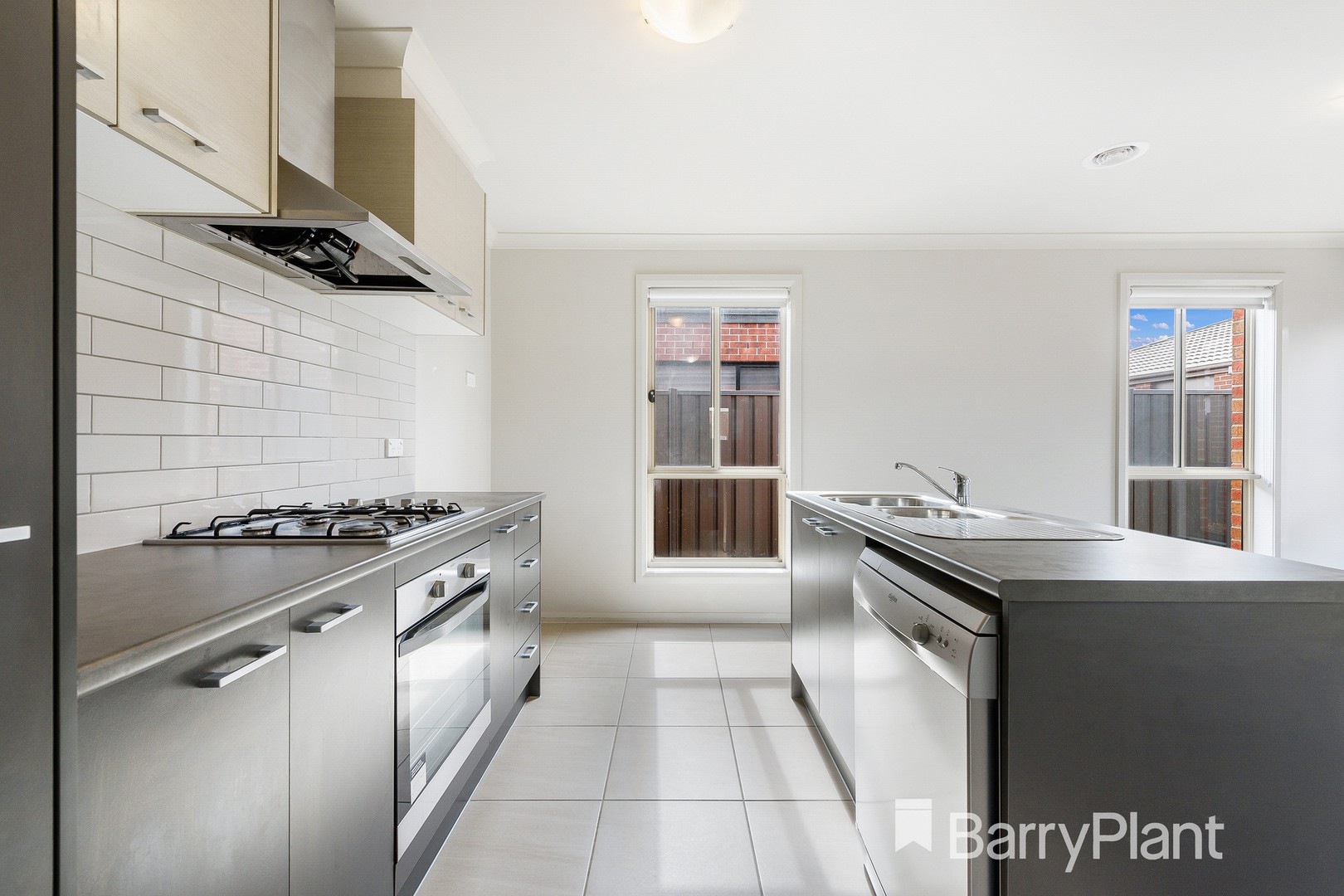 51 Abbeygate Drive, Werribee, VIC 3030, Werribee - Thumbnail 5