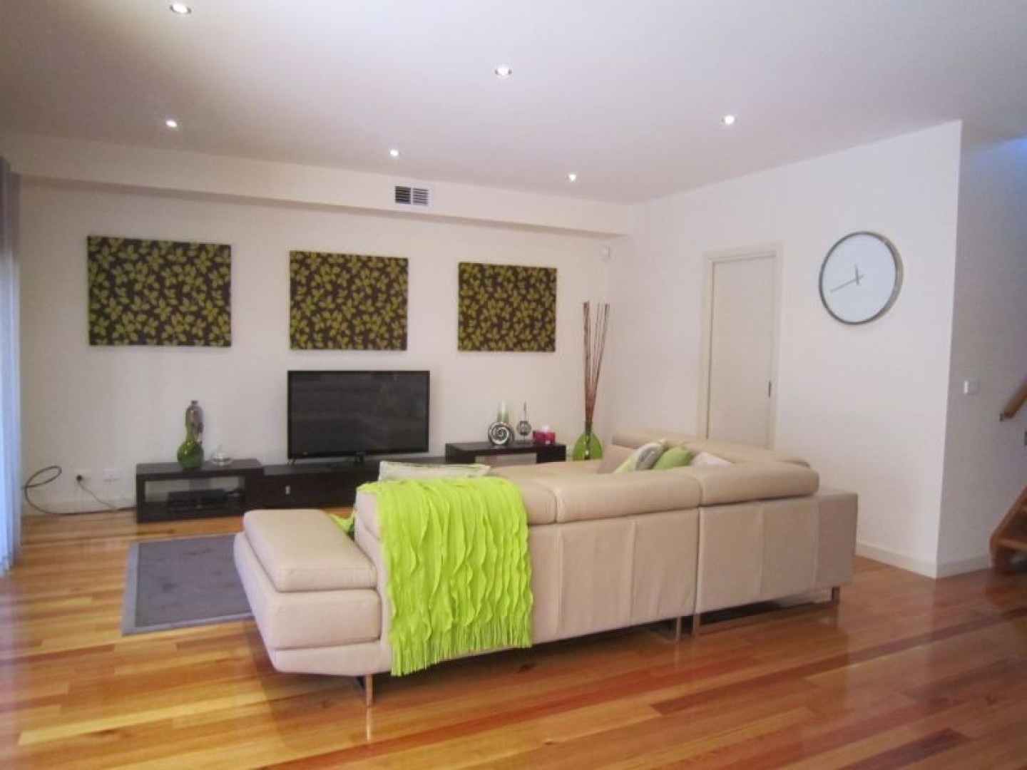 51 Bellfield Drive, Craigieburn, VIC 3064, Craigieburn - Thumbnail 4