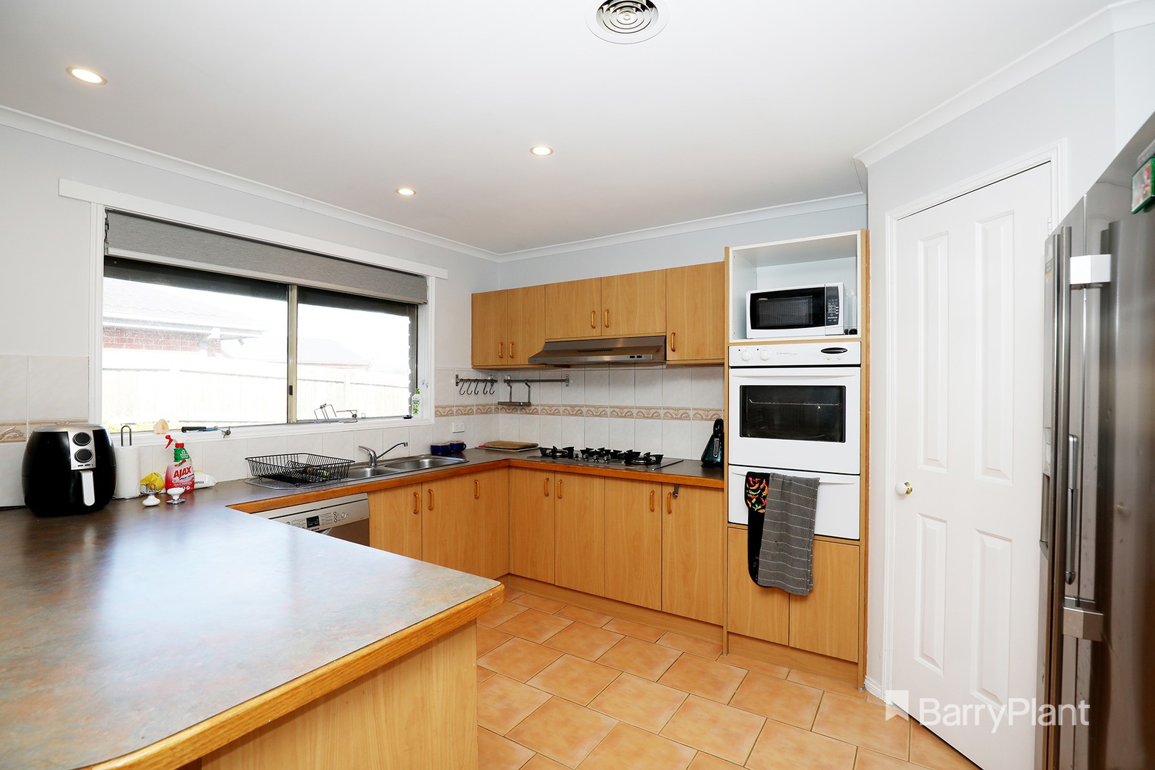 51 Bounty Way, Berwick, VIC 3806 - Thumbnail 2 - 22/05/2023
