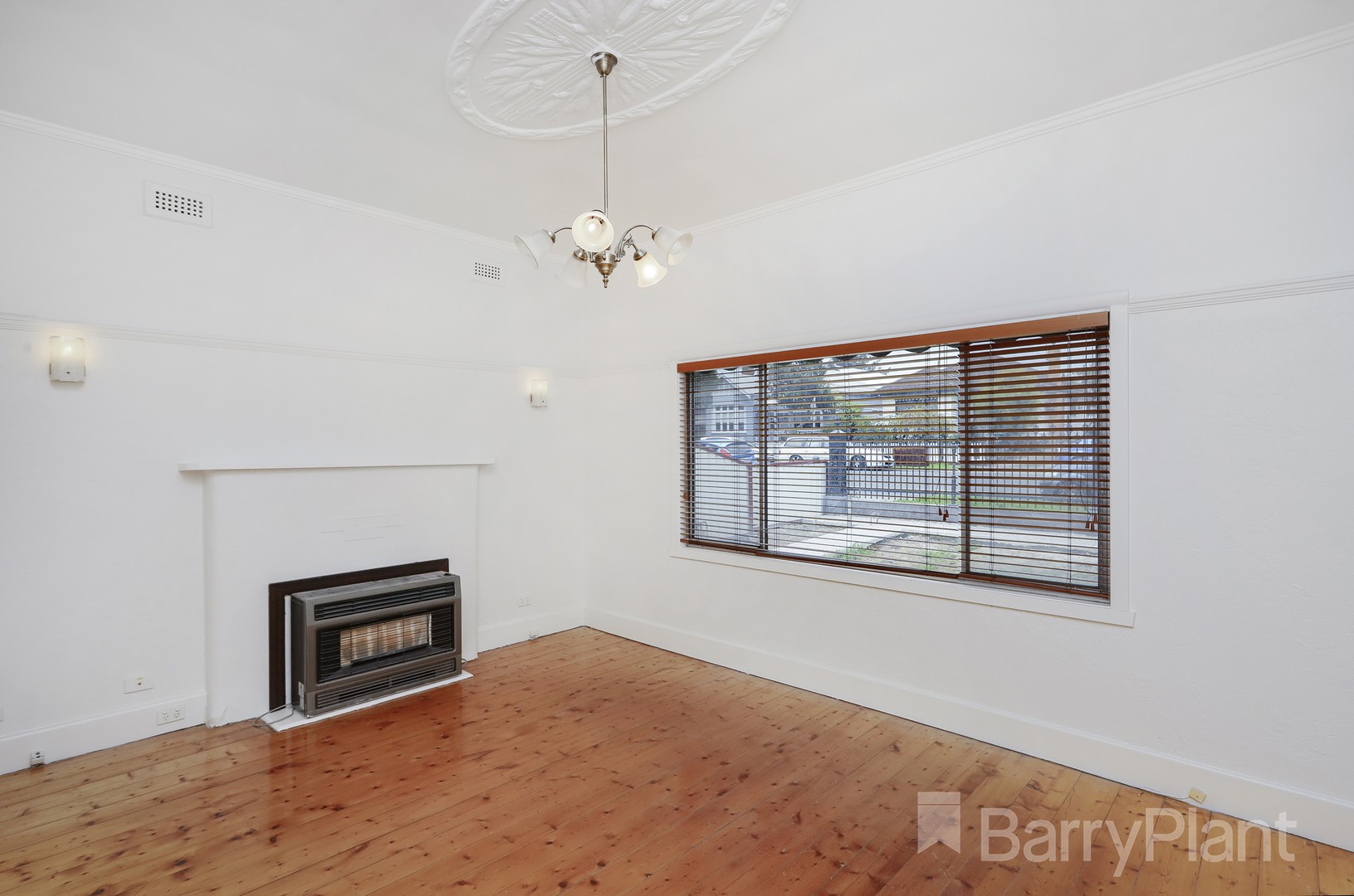 51 Couch  Street, Sunshine, VIC 3020, Sunshine - Thumbnail 2
