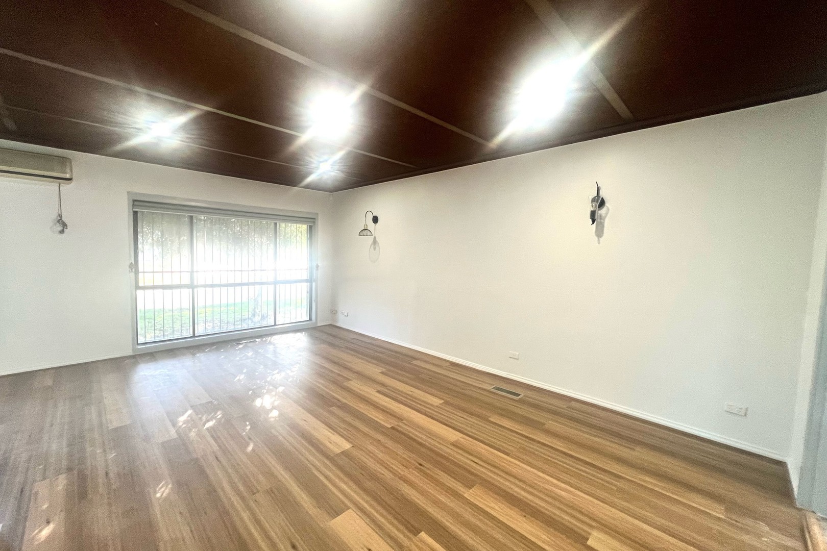 51 Fox Street, St Albans, VIC 3021, St Albans - Thumbnail 2