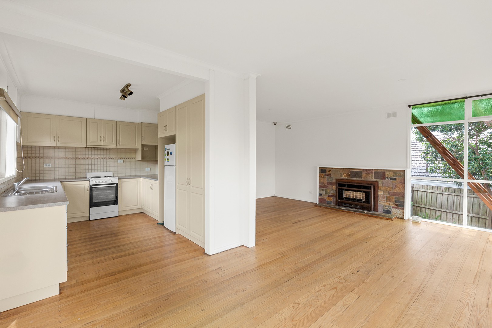 51 Heatherhill Road, Frankston, VIC 3199, Frankston - Thumbnail 7