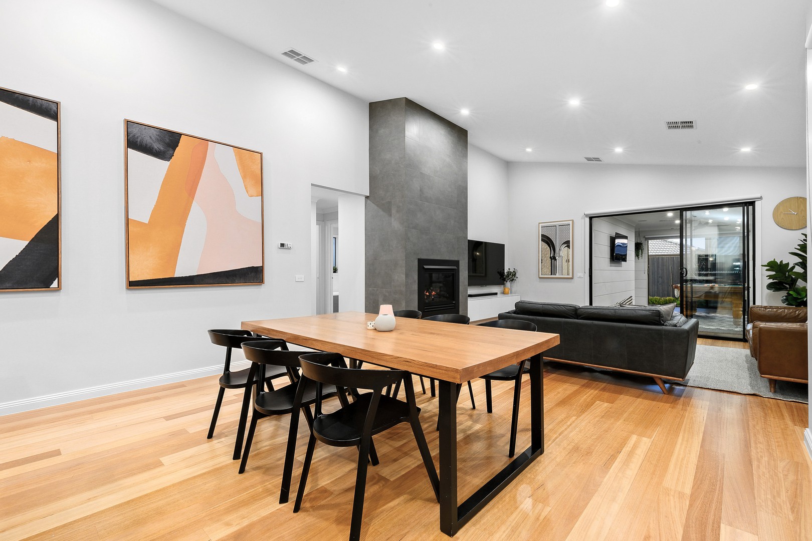 51 Higgins Street, Fraser Rise, VIC 3336, Fraser Rise - Thumbnail 5