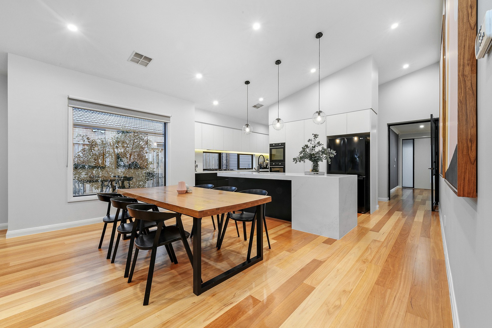 51 Higgins Street, Fraser Rise, VIC 3336, Fraser Rise - Thumbnail 8