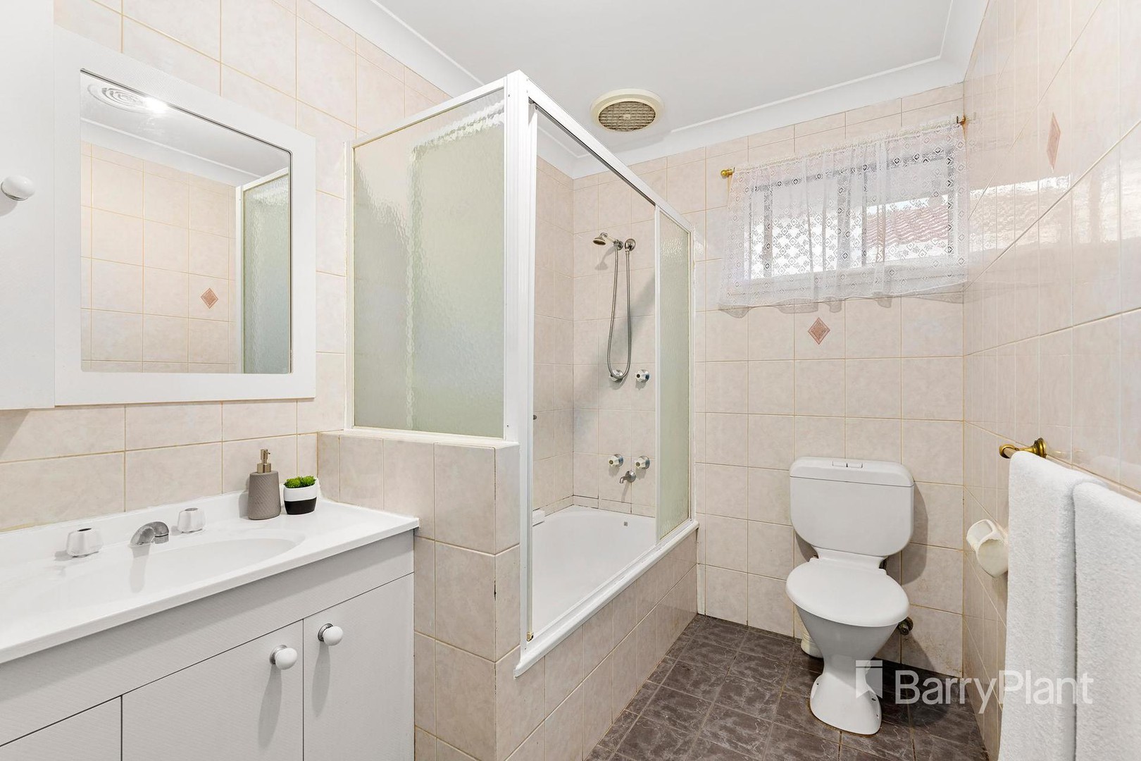 51 Jacaranda Drive, Mill Park, VIC 3082, Mill Park - Thumbnail 8