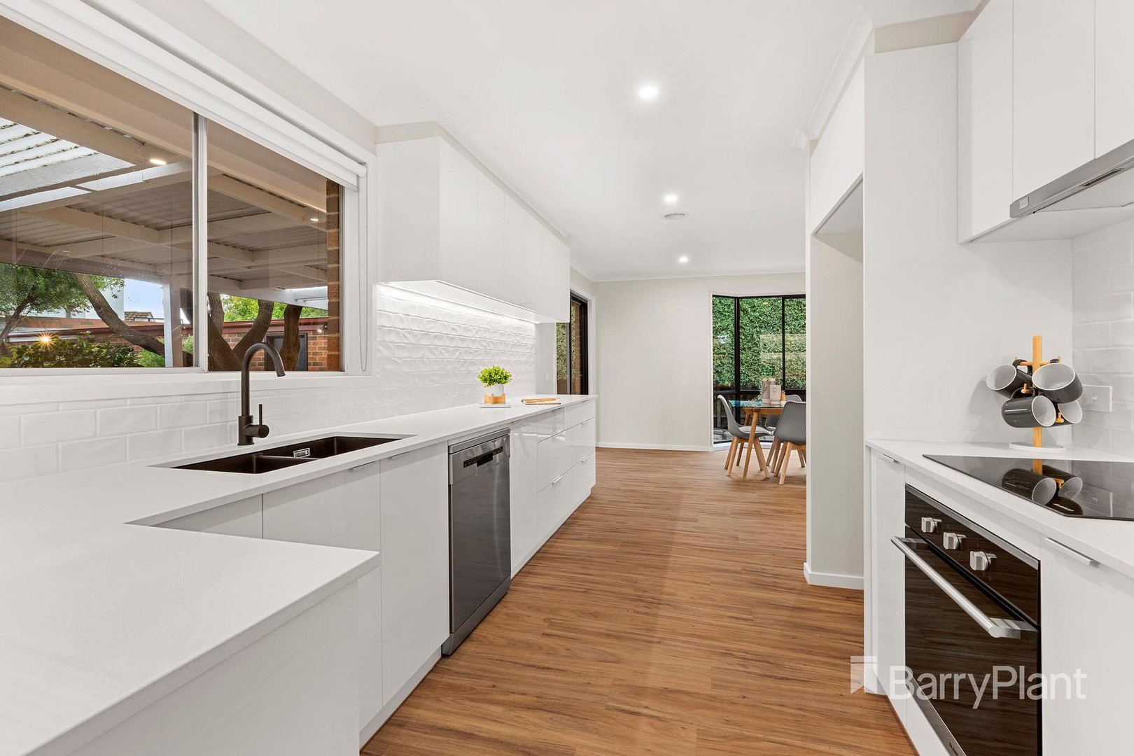 51 Madigan CrescentMill Park, VIC 3082, Mill Park - Thumbnail 4