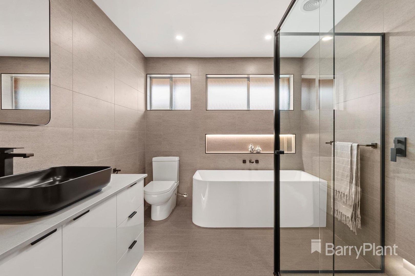 51 Madigan CrescentMill Park, VIC 3082, Mill Park - Thumbnail 7