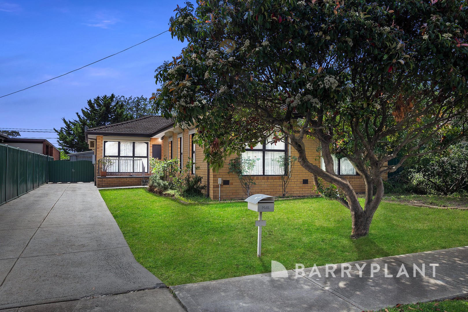 51 Manfred Avenue, St Albans, VIC 3021 - Thumbnail 2 - 15/10/2026