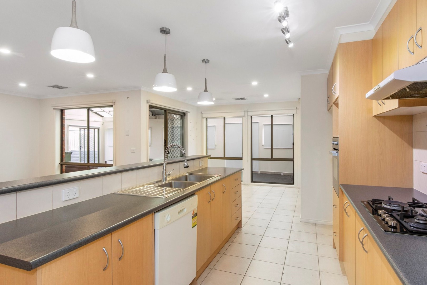 51 Middleham CloseCranbourne West, VIC 3977, Cranbourne West - Thumbnail 2