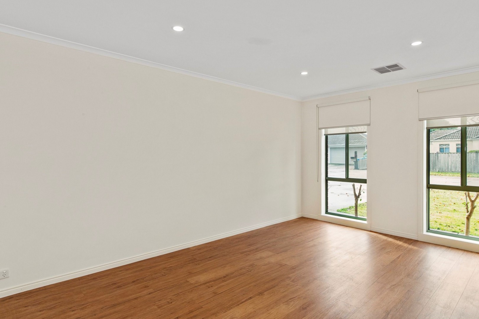51 Middleham CloseCranbourne West, VIC 3977, Cranbourne West - Thumbnail 3