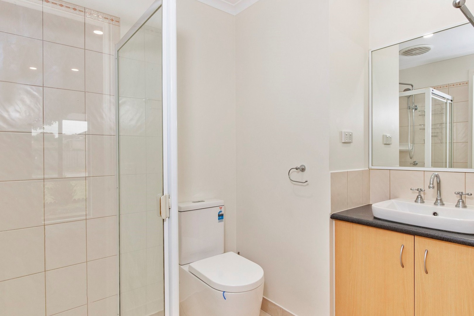 51 Middleham CloseCranbourne West, VIC 3977, Cranbourne West - Thumbnail 7