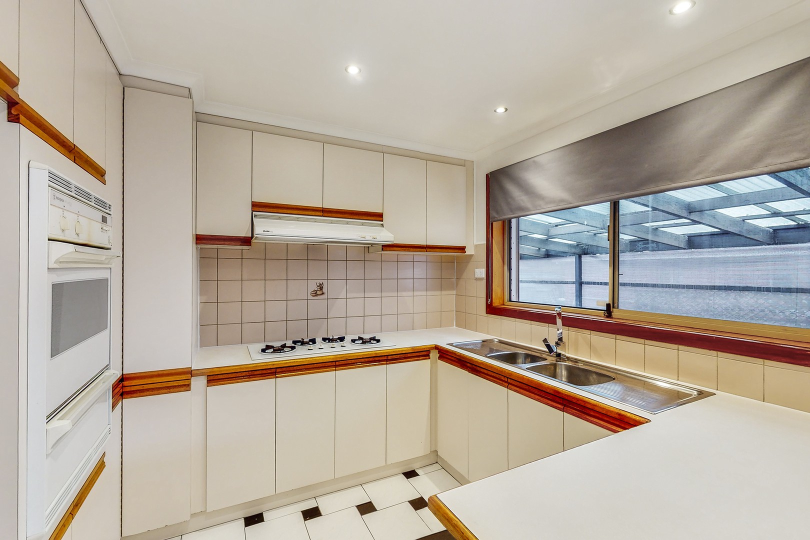 51 Prince Of Wales Avenue, Mill Park, VIC 3082, Mill Park - Thumbnail 3
