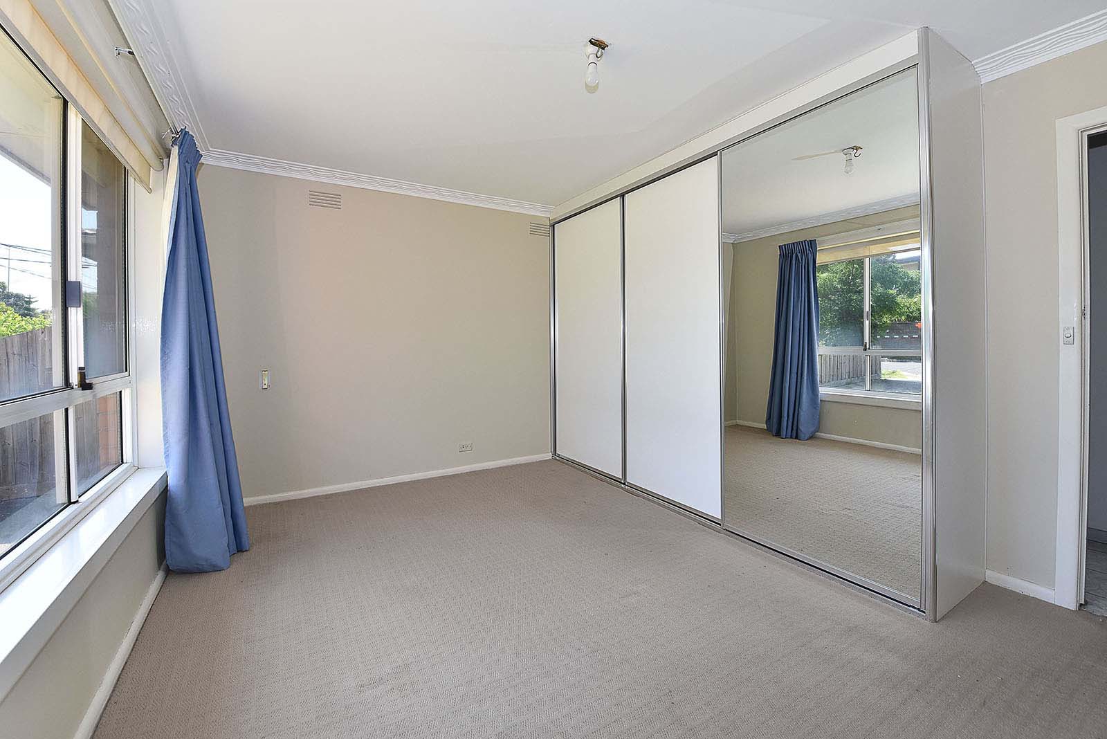 51 Rogerson St, Avondale Heights, VIC 3034, Avondale Heights - Thumbnail 4