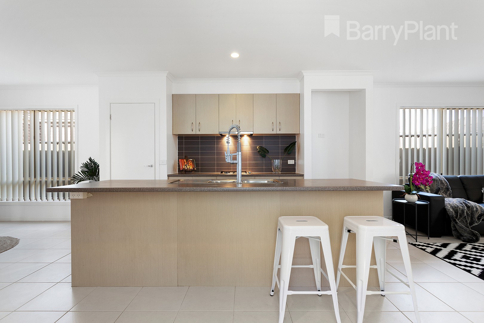 51 Thoresby Circuit, Craigieburn, VIC 3064, Craigieburn - Thumbnail 2