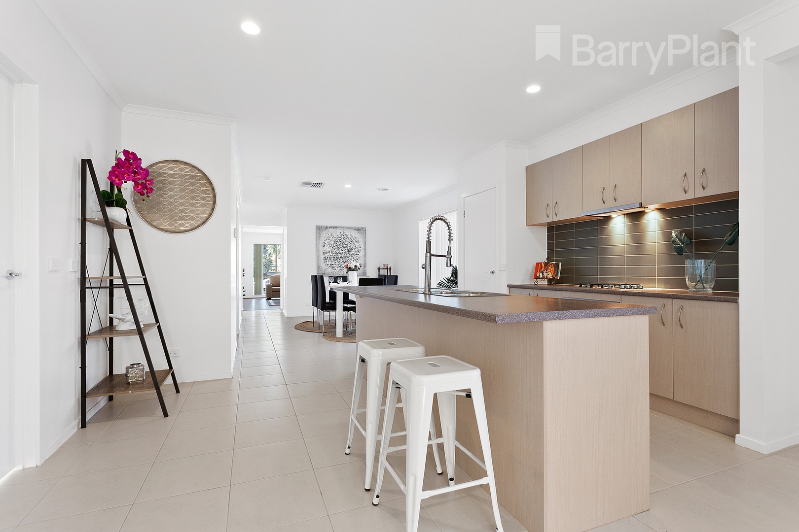 51 Thoresby Circuit, Craigieburn, VIC 3064, Craigieburn - Thumbnail 3