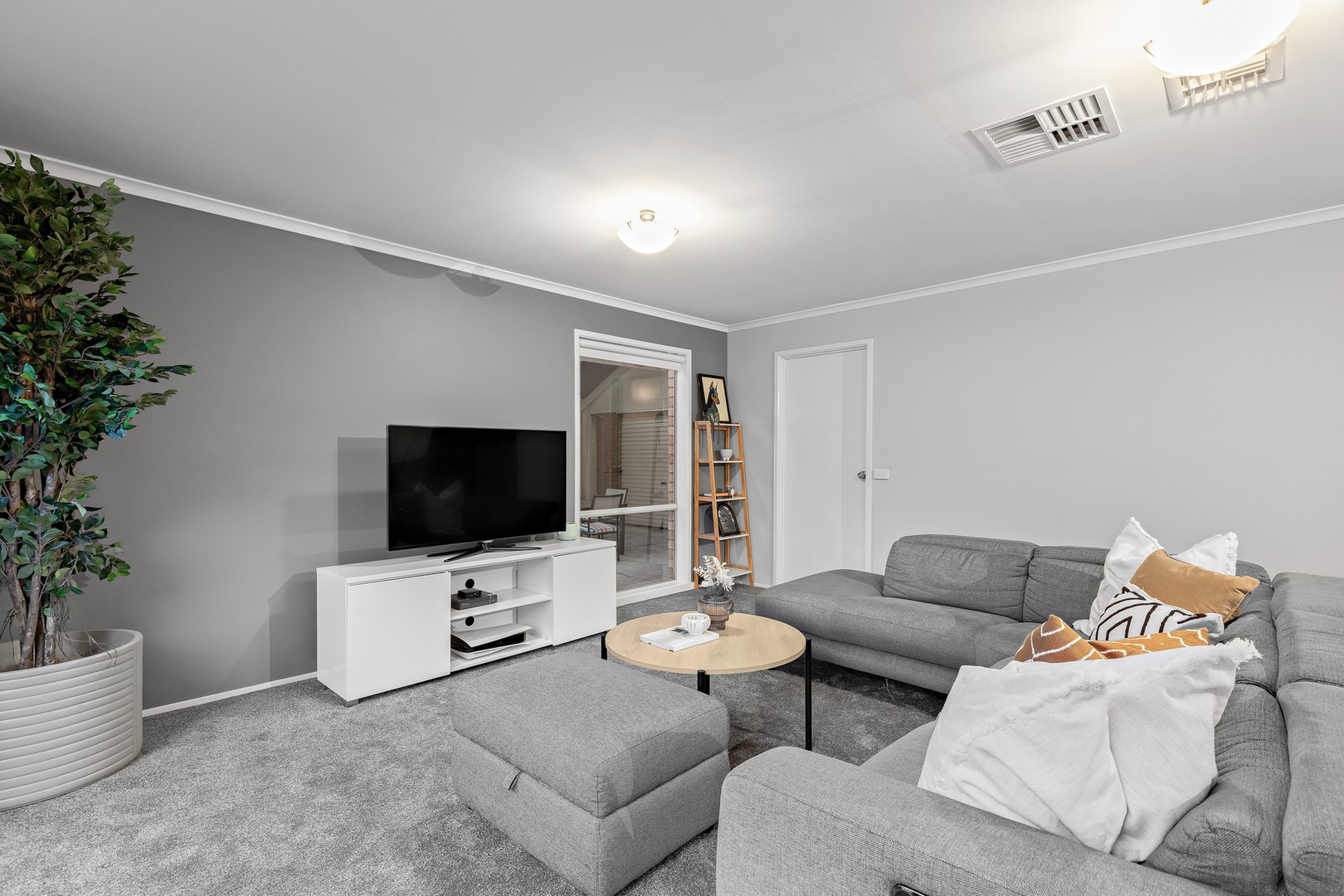 51 Verona Drive, Taylors Lakes, VIC 3038, Keilor Lodge - Thumbnail 7