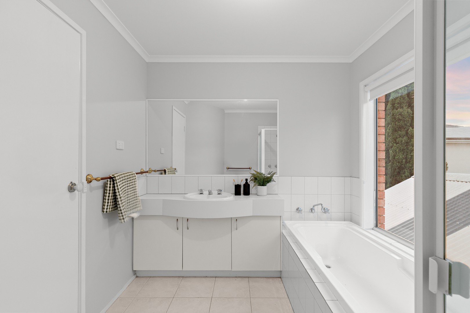 51 Verona Drive, Taylors Lakes, VIC 3038, Keilor Lodge - Thumbnail 8